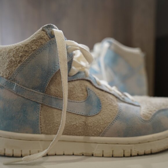 Nike Women’s Dunk High SE ‘Clouds’ - Picture 1 of 5